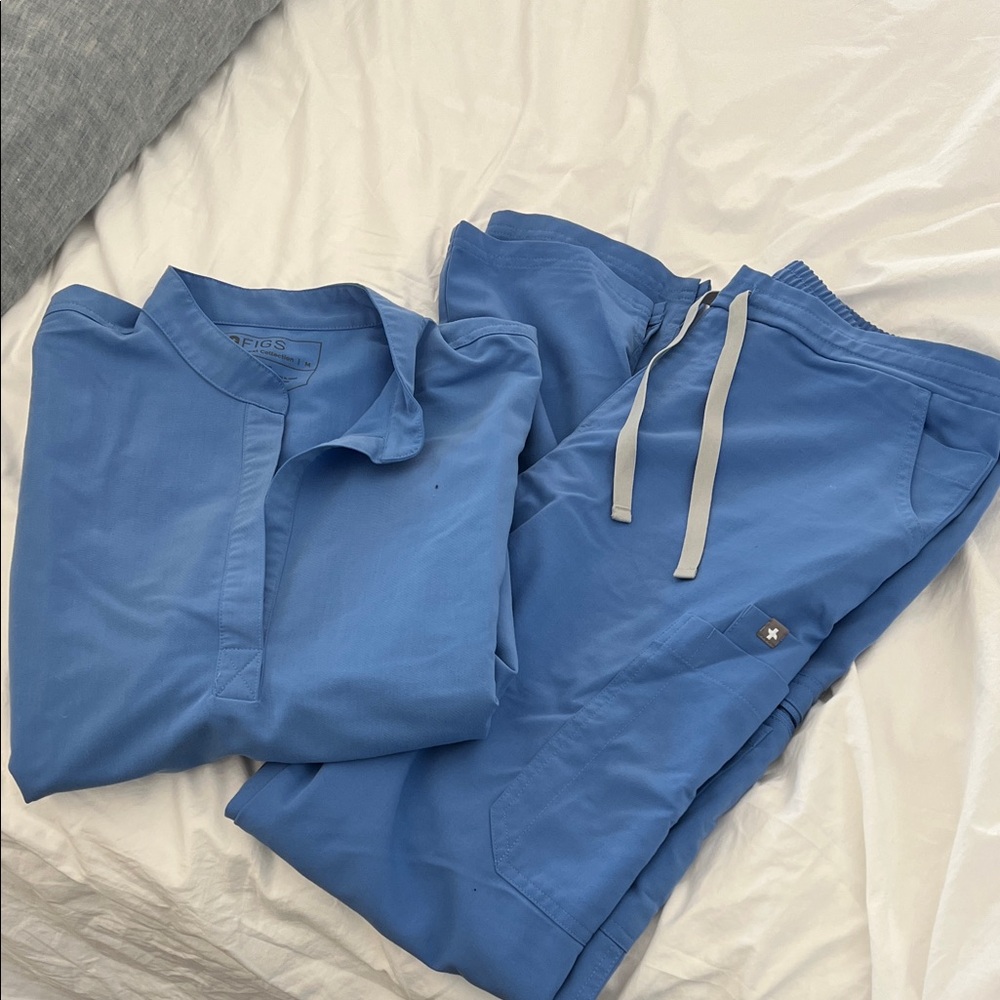 Figs Ciel Blue Scrub Set